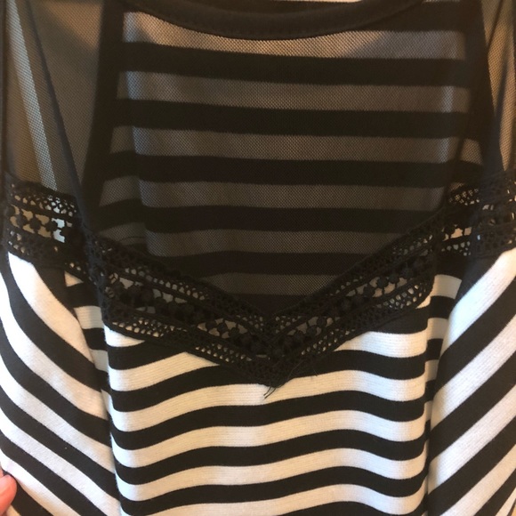 Black and white striped tank - Picture 4 of 5